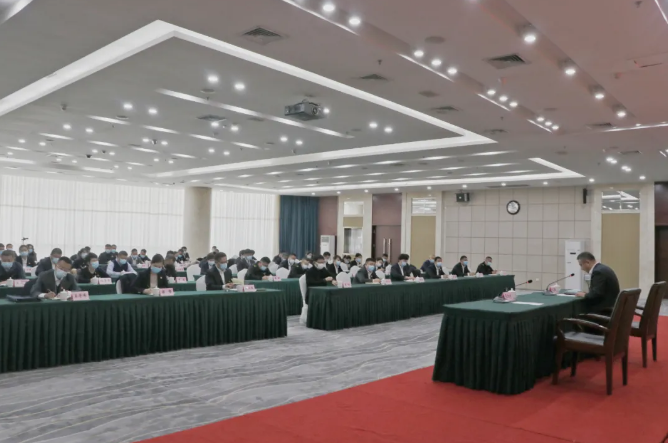 全网担保网集团、温泉集团举办贯彻落实市第十三次党代会精神宣讲报告会