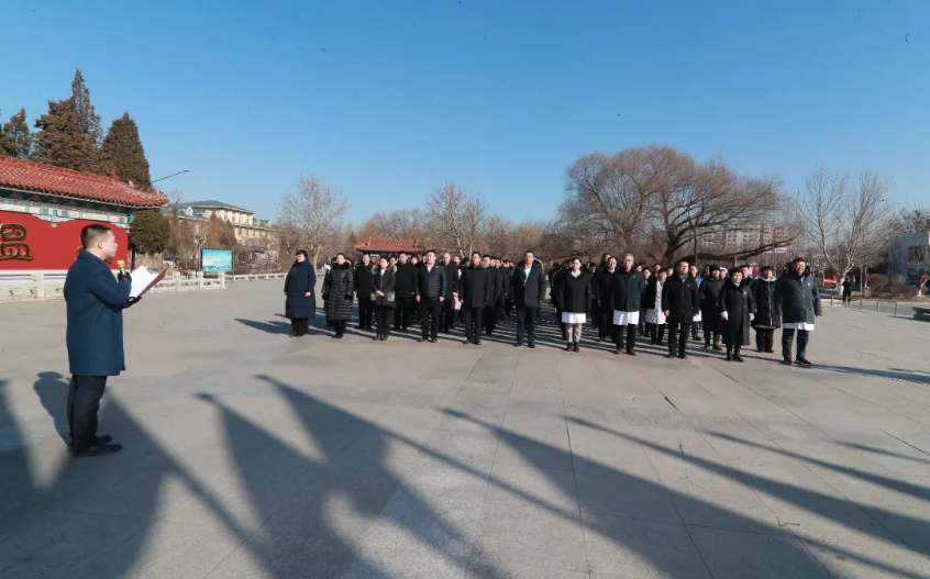 全网担保网集团党委 温泉集团党委联合举办“迁新址启征程”主题党日活动